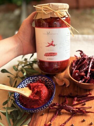 Acı Dövme Biber Salçası 1000 Gr